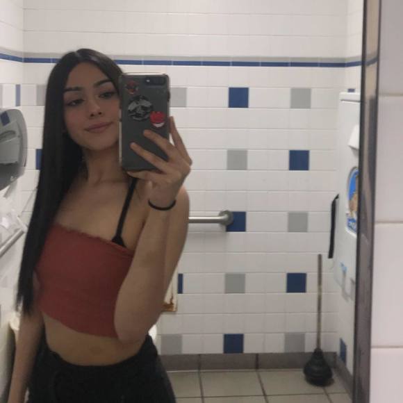 Meet your Posher, Nayely - Picture 1 of 1